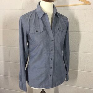 Banana Republic Y Neck Chambray Button Down